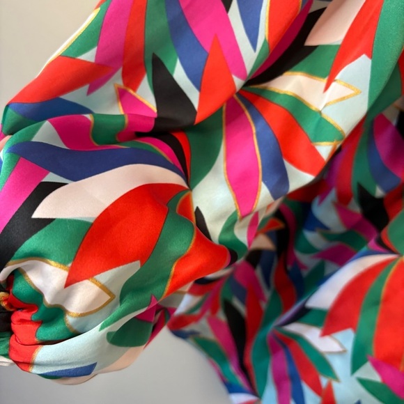 Emily McCarthy Colorful Ruffled Shoulders Bib Collar Flowy Blouse women’s L - Picture 12 of 13